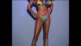 SenayAkay CaglaSikel AyseHatunOnal Bikini 2003 snapshot 1