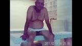 HOMMES NUS AU SAUNA snapshot 10