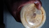 Masturbando-se e gozando no café gelado da minha melhor amiga snapshot 10