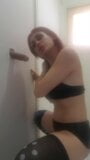 Mi esposa pantera de acero tratando de sexo en el gloryhole snapshot 8