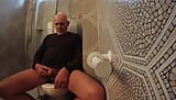 Toilet is te klein - geprobeerd te plassen snapshot 2