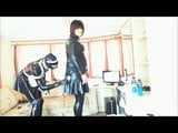 Rubberkate poetst haar tranny -meesteres snapshot 7