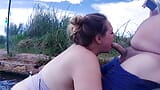 Une salope se fait baiser en public avant son trio snapshot 5