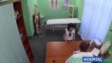 FakeHospital доктор решает депрессию пациента через рот snapshot 3