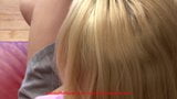 Heidi Mayne -blonde bimbo's kont geneukt voor verjaardagscadeau snapshot 4