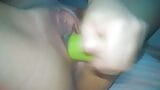 La latina virgen Lelalovex folla su pequeño y apretado coño mientras habla sucio snapshot 13