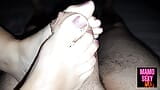 Handjob ve footjob boşalmak snapshot 18