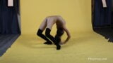 Sanya Semashko ginnastica strabiliante nuda snapshot 7