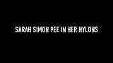 Đường phố và nylon pisser sarah snapshot 1