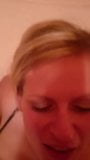 Éjaculation sur le visage de ma femme blonde - POV snapshot 2