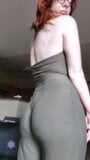 Sexy redhead milf Dahlia Wolf twerking snapshot 7