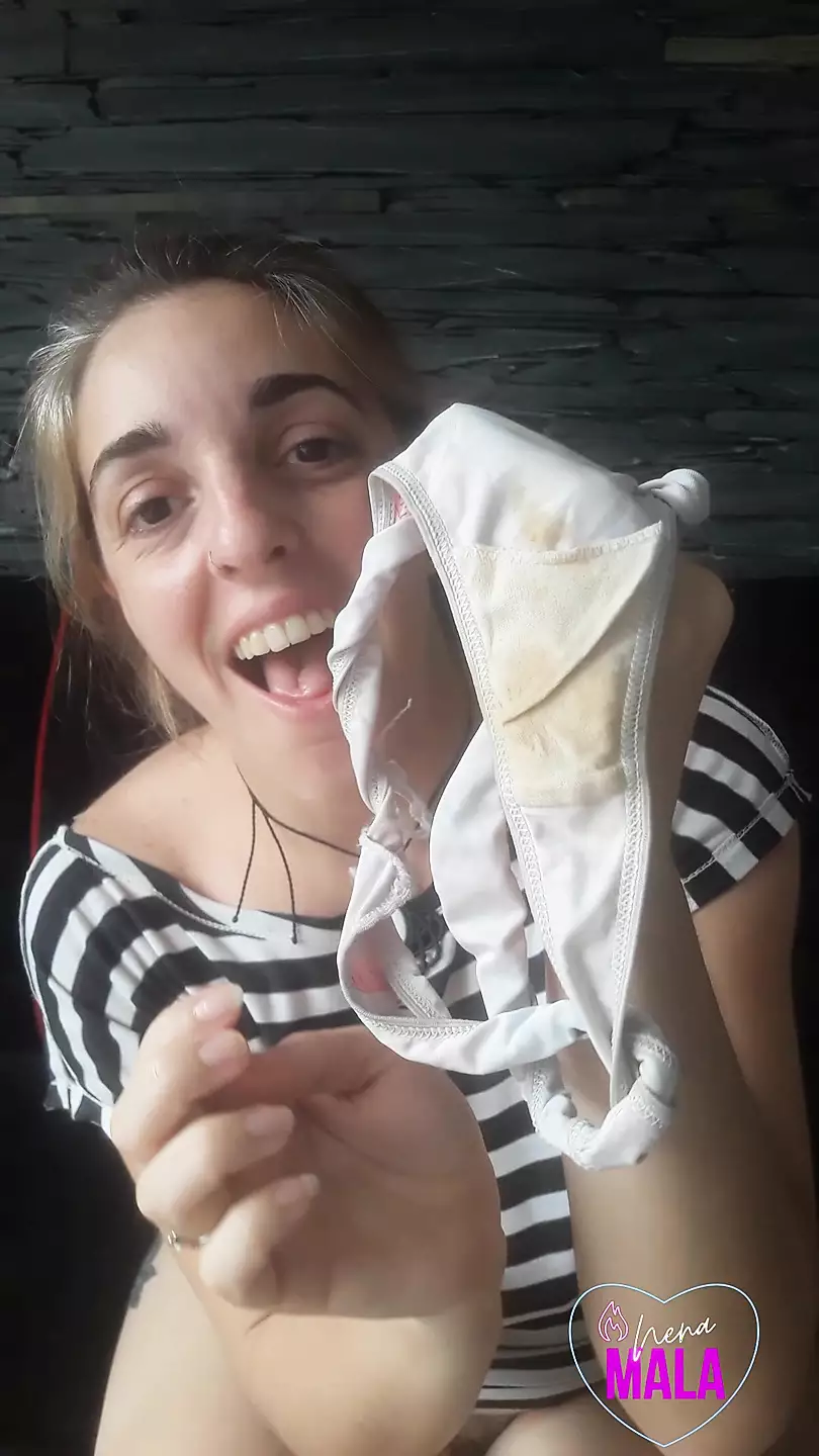 RUBIA ARGENTINA. CORDOBESA DESFILA SUS TANGAS USADAS Y SUCIAS. | xHamster