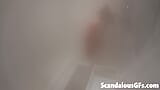 Video de mi hermosa novia tomando un relajante baño de vapor snapshot 5