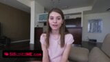 Schöne schöne rothaarige Teenagerin schluckt den Schwanz ihres Stiefbruders snapshot 2
