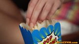 Popcorn oder Cockporn für drei Damen snapshot 1