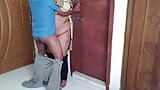 Gujarati sexy tante neukt de beha-verkoper in huis! snapshot 4