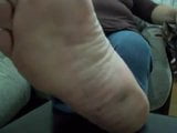 Seductive mature Brazilian soles, and toes! :D snapshot 3