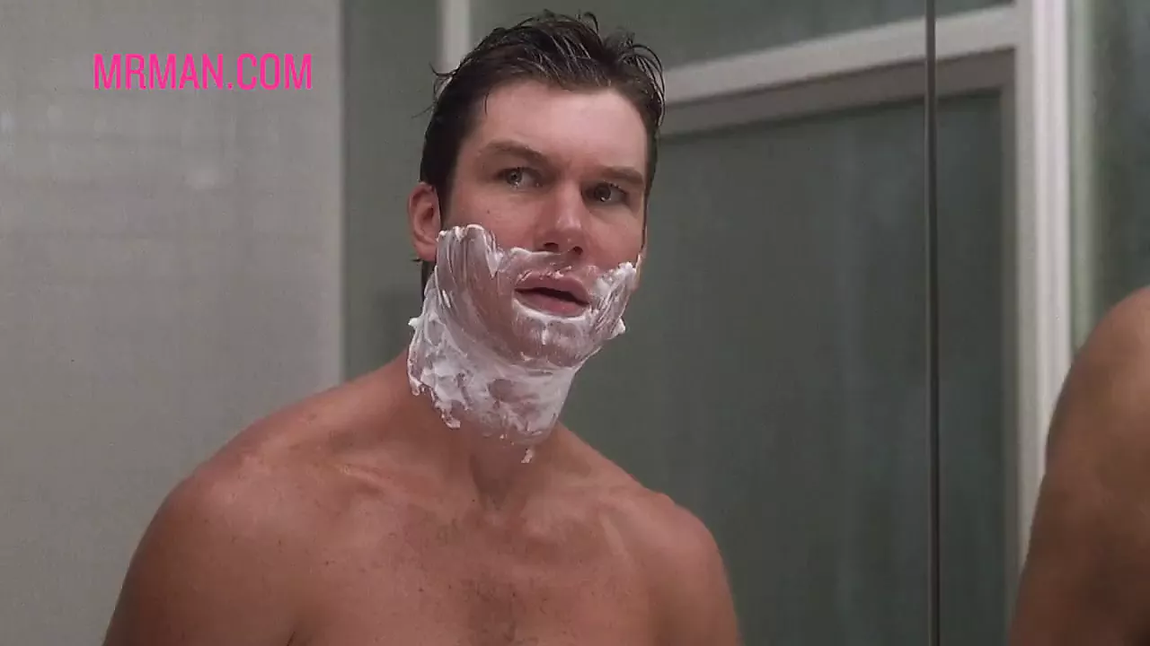 Towel Drops and Famous Cock is Exposed: Gay Locker Room Porn by Mr Man Channel | xHamster