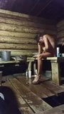 Chica de campo de piernas largas en su casa de baños snapshot 12