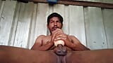 Chico indio masturbándose en casa con juguete sexual snapshot 12