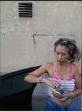 Loco MILF al aire libre snapshot 7