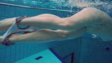 Крошка Liza Bubarek в бассейне snapshot 15