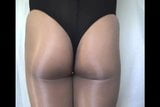 Travestiet slipje over panty 008 snapshot 5