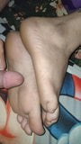 Footjob wytryski w podeszwach snapshot 1