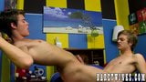 Hermoso joven homo tiene su suave culo a pelo snapshot 13