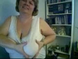 Dicke Titten, reife MILF neckt vor der Kamera snapshot 9