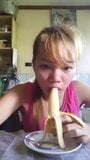 Filipina bea menyebalkan pisang dan krim snapshot 8
