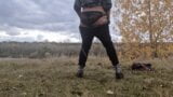 Bbw sexy madura jugando en el bosque - fetiche caliente snapshot 7