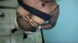 Meri buka finger Lon bath room 2021 snapshot 1