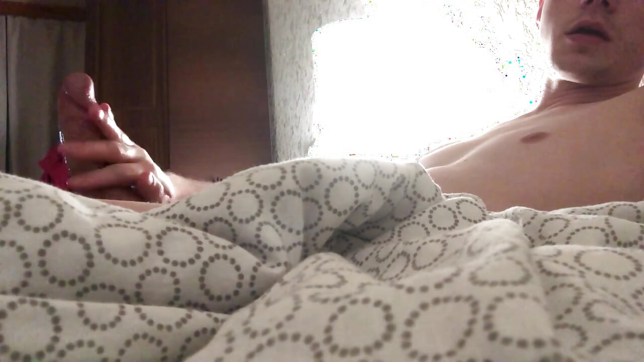 Jerking off in Bed