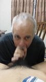 Viejo papi dame una mamada y come mi semen snapshot 1