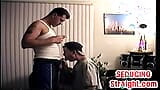 Novato str8 stud chupa y es chupado por gay en casa snapshot 2