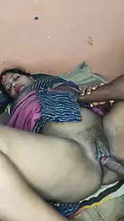 Indian village bhabhi ki chudayi video, Indian village aunty ki ...
