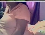 Btw fille montrant ses seins sur webcam snapshot 1