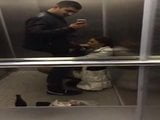 Türkei - Freundin schluckt mein Sperma im Aufzug snapshot 2