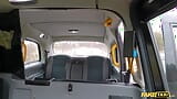 Fałszywa taksówka milf z szalonym ciałem zostaje ostro wyruchana przez taksówkarza snapshot 1