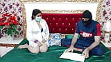 Pakistanlı Urduca Ev Hizmetçisi Ev Sahibi Çocuğu Tarafından Baştan Çıkarıyor ve Sert Becerdin snapshot 3