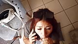 Mi succhia mentre parla al telefono con suo marito snapshot 13