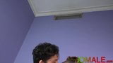 Joven latino tiene su culo penetrado crudo antes de probar cum snapshot 4