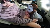 Een getrouwde vrouw die een affaire heeft, krijgt creampie in de auto tijdens een werkpauze snapshot 16