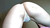 Une chatte parfaite dans une culotte transparent vous ignore en regardant du porno snapshot 5