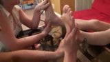 Trio d'adoration des pieds snapshot 2