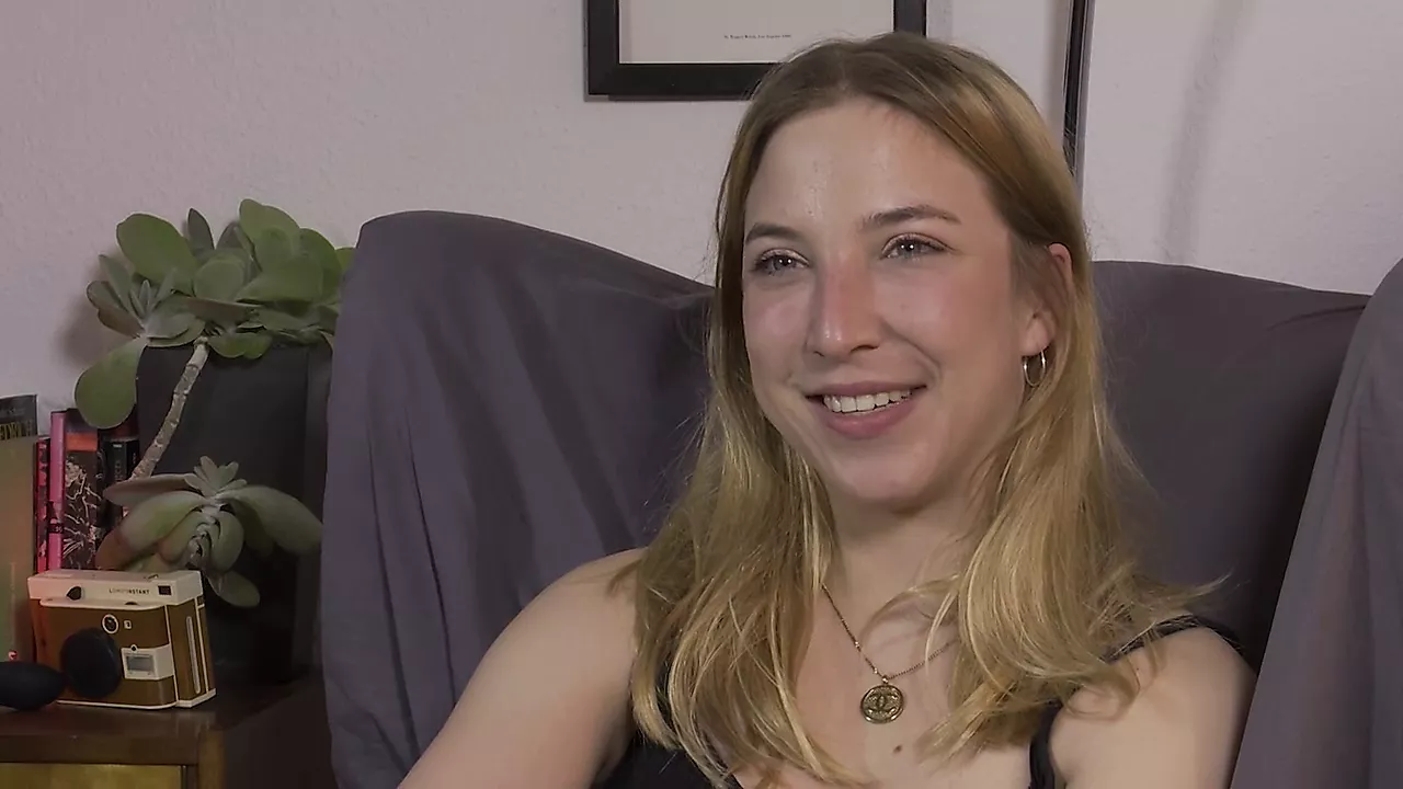Von Bayern nach Berlin: Zoe tobt sich sexuell aus