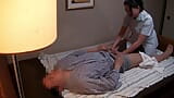 Étonnamment baisable! Masseuse mature, vol. 14 - partie 1 snapshot 11