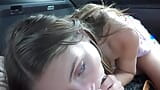 Super linda amateur Macy Meadow chupa la polla y la monta en una cita épica en el coche - en primer plano snapshot 10