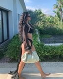 Rihanna câmera lenta em biquíni preto snapshot 2